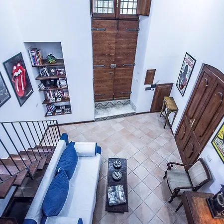 Loft Indipendente Al Centro Di Quartiere Mediovale Di Castello דירה קליארי